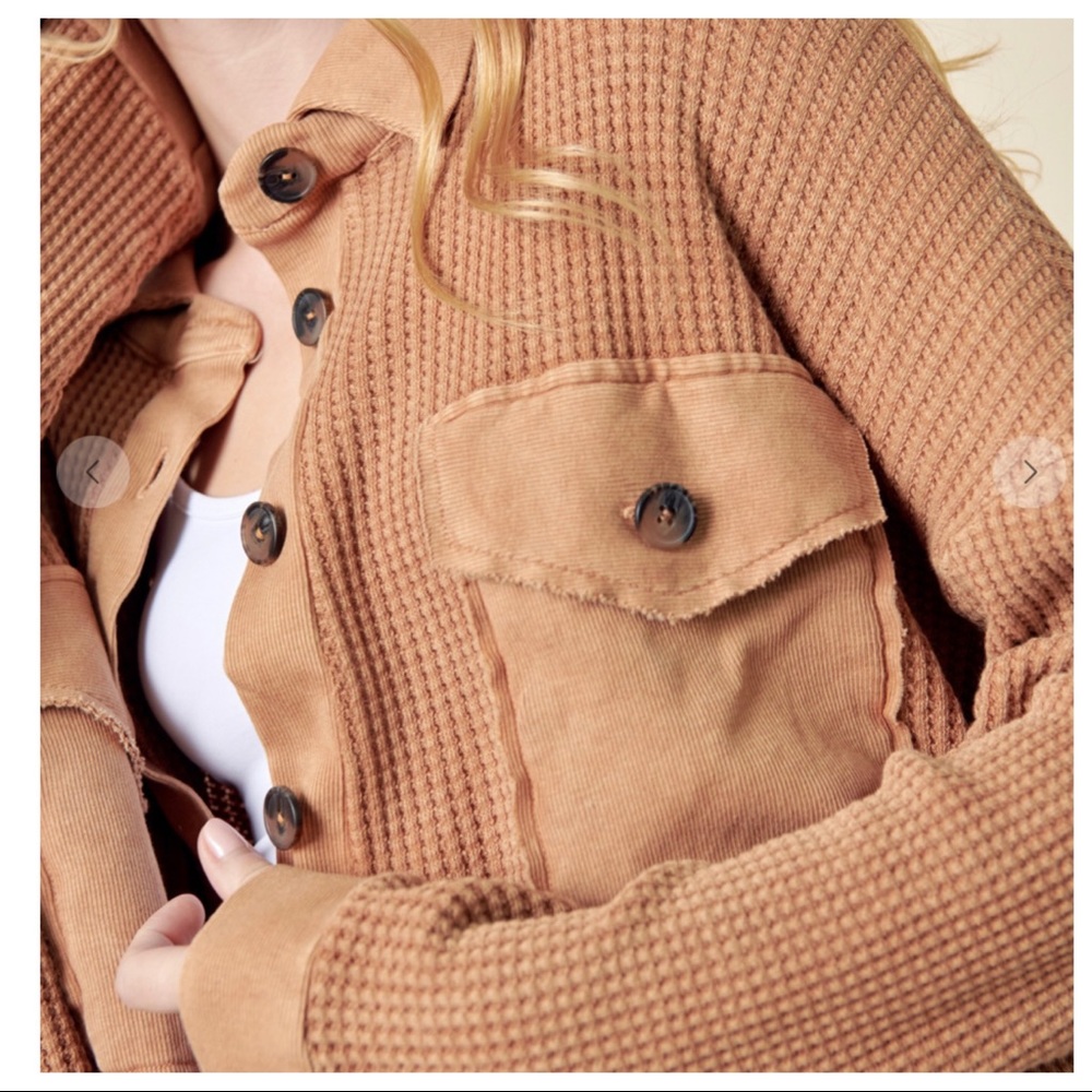 37 ✨LAST ONES✨Fabulous Mineral Washed Vintage Shacket - Picture 6 of 7